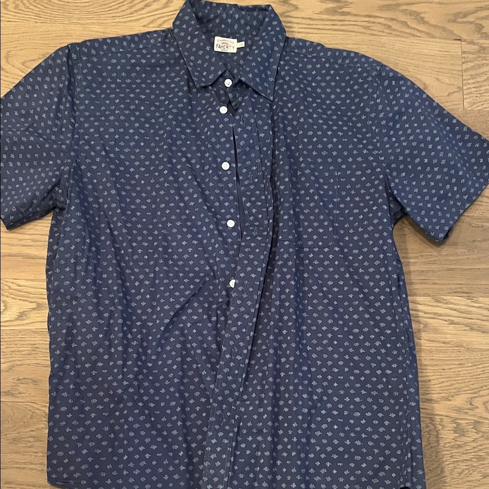 Faherty Blue Patterned Button Down Shirt - image 1